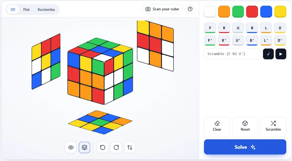 A megoldó program képernyője: bal oldalon egy kevert 3D-s kocka, jobb oldalon a színpaletta, a forgatógombok és a Solve gomb